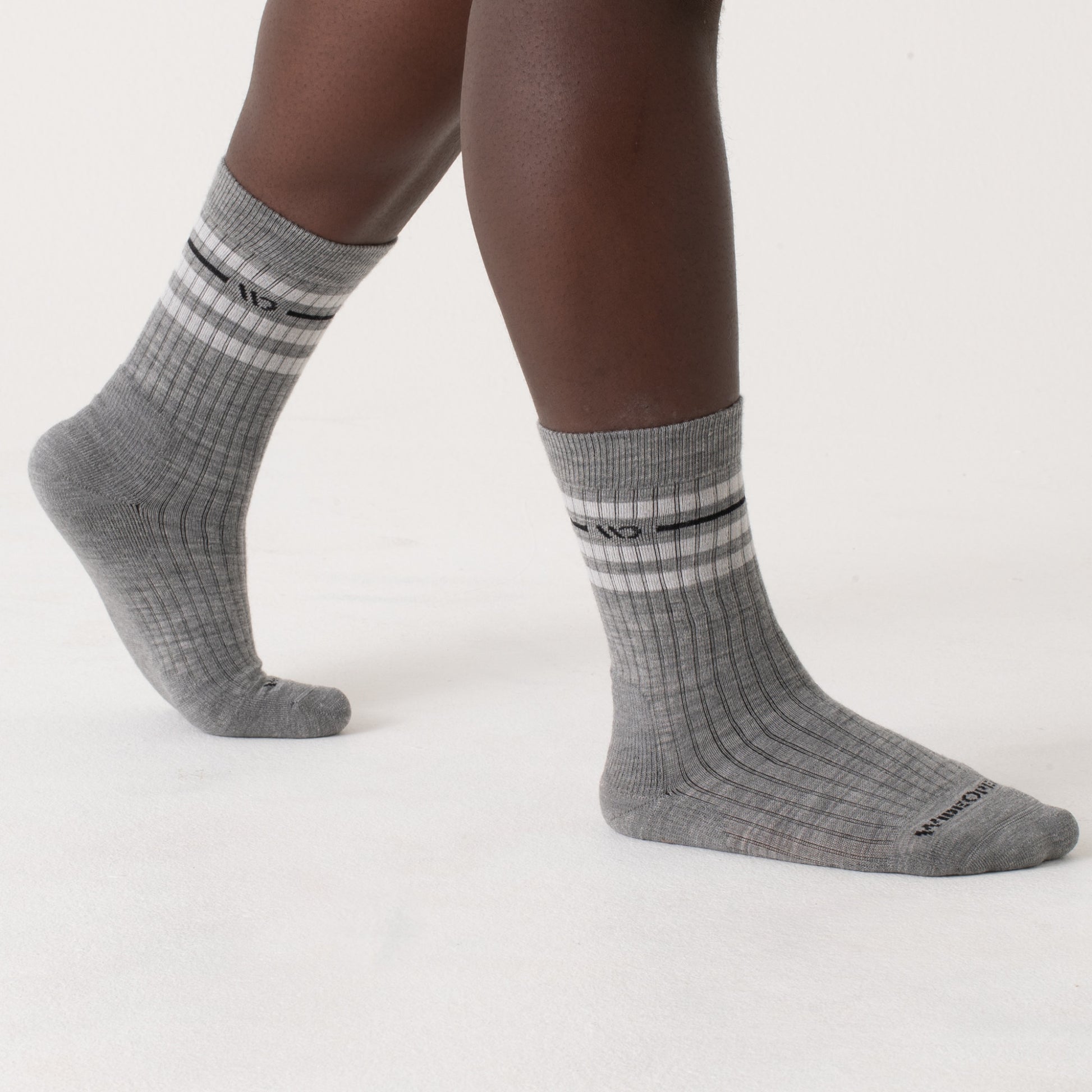 Women's Striped Cushioned Crew Socks - Black/White