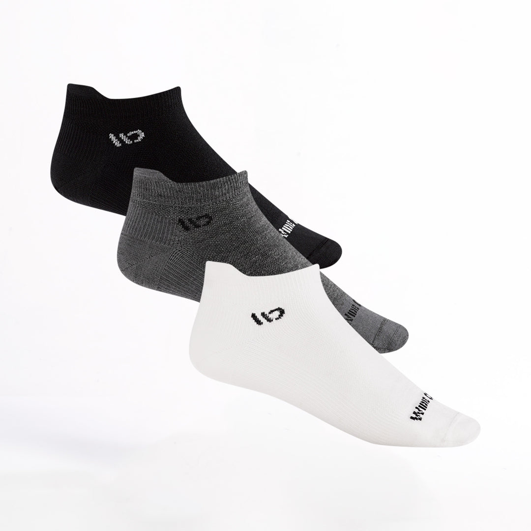 Bundle Image of threee  9013 Lightweight ankle sock in black gray and white