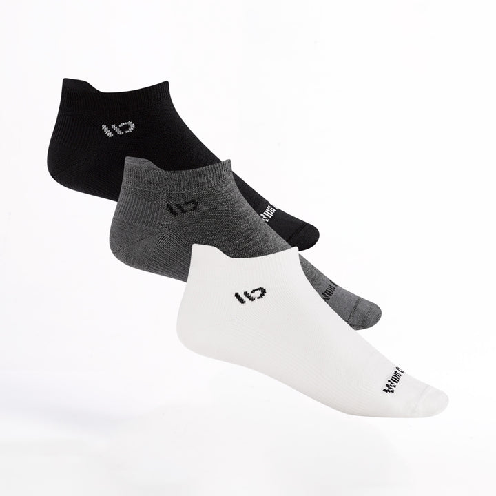 Bundle Image of threee  9013 Lightweight ankle sock in black gray and white