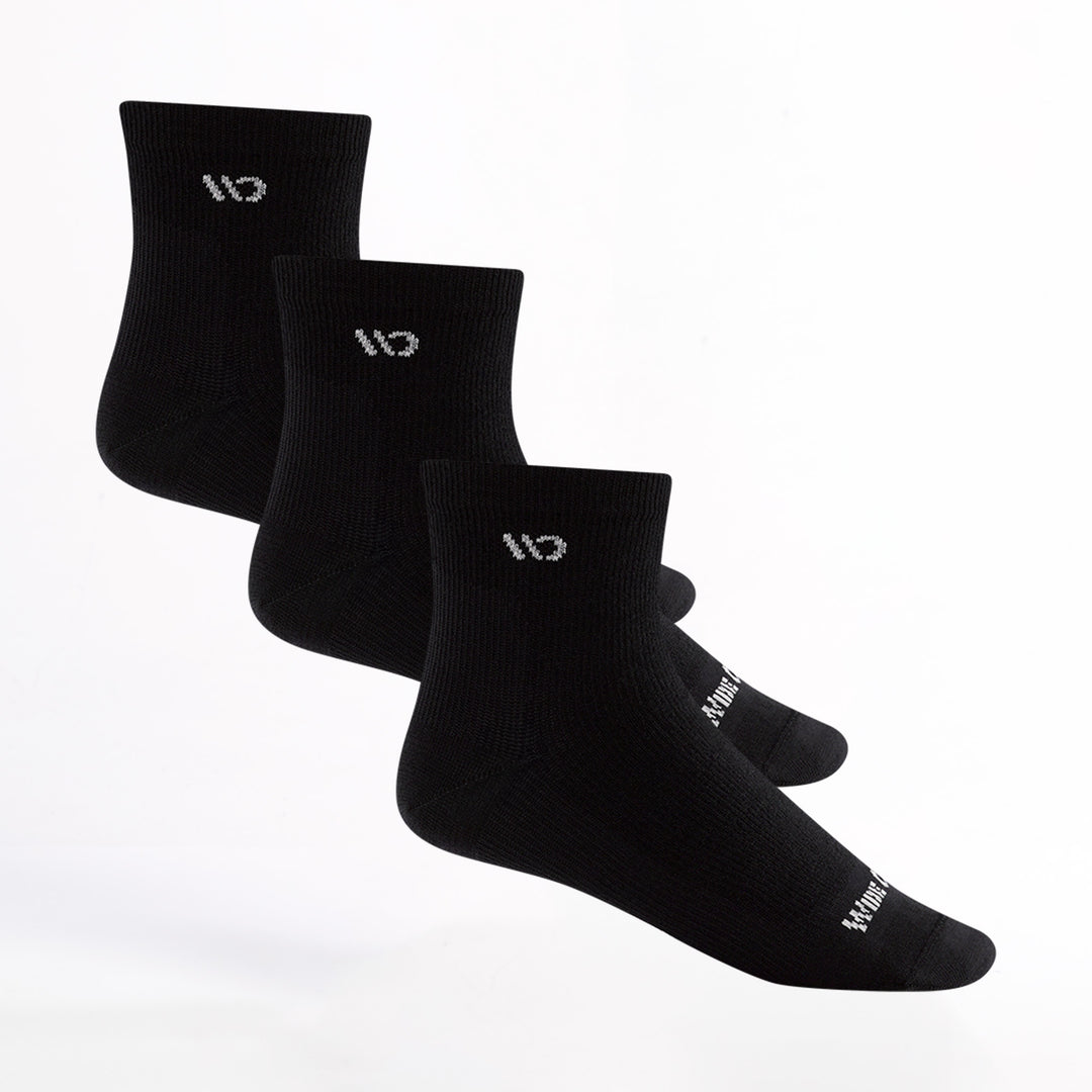 Bundle image of three 9014 Quarter lightweight socks in black