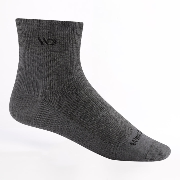 Men's quarter lightweight no cushion sock in gray featuring  black logo
