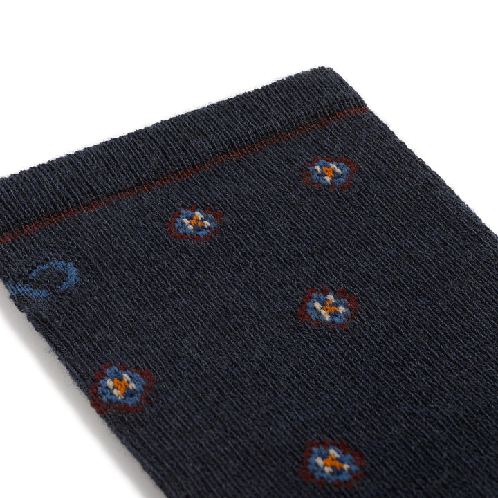 9018 Men's Geometric lightweight crew in navy detail image up close of the dot design on navy cuff