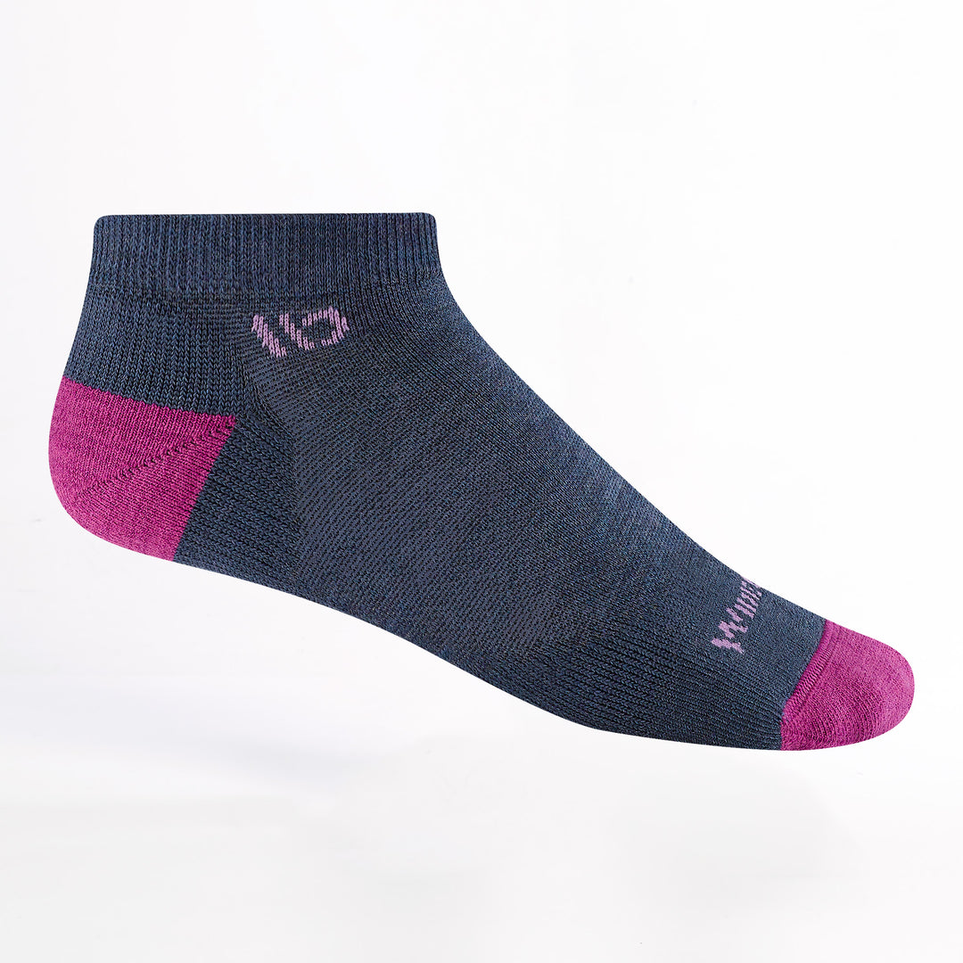 9500 No Show Sock in Denim featuring a Dark Pink heel/toe and logo with a  Blue body