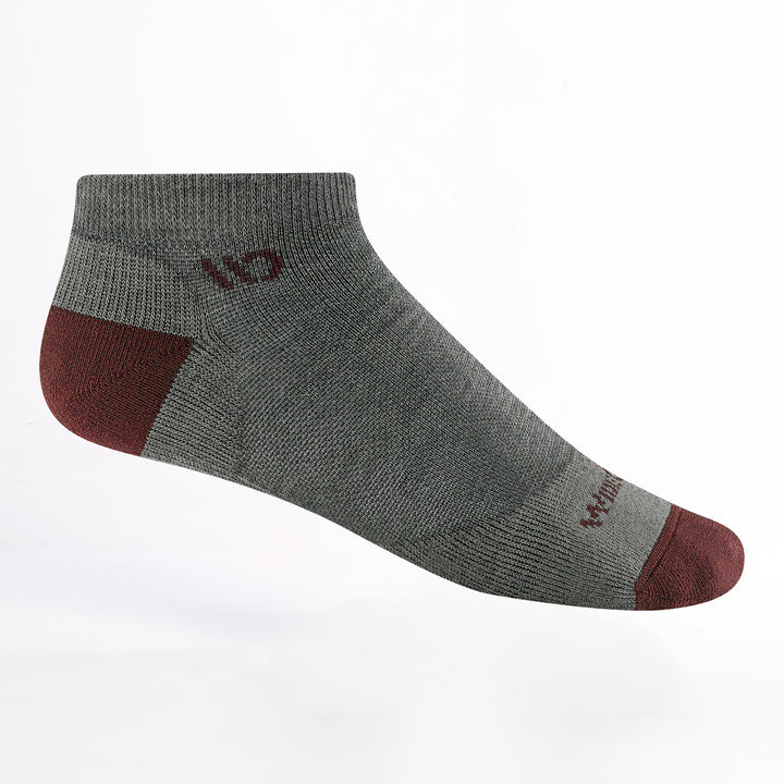 9500 No Show Sock in Taupe featuring a  red heel/toe and logo with a brown body