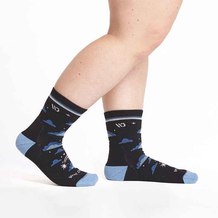9508 black micro crew cloud hopper with lt blue heel/toe, white logo, stars and clouds on body shown from the side
