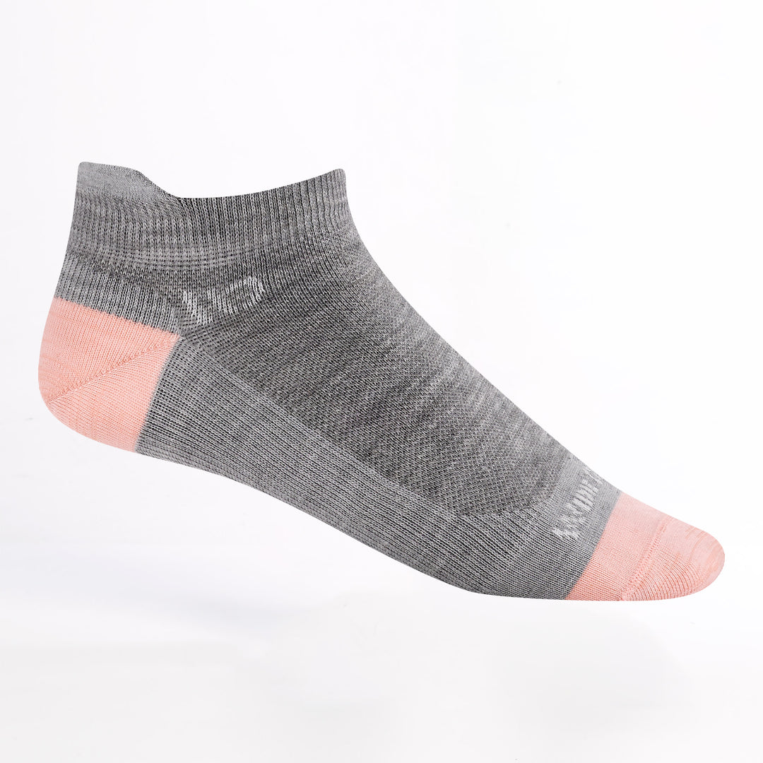womens Ankle lightweight no cushion sock in light gray featuring pink heel/toe and white logo
